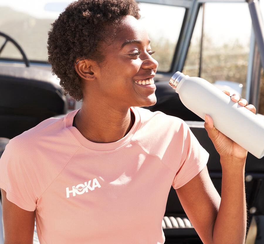 Hoka One One Performance Kort Sleeve Top Dam - Rosa - UWSFK-3978